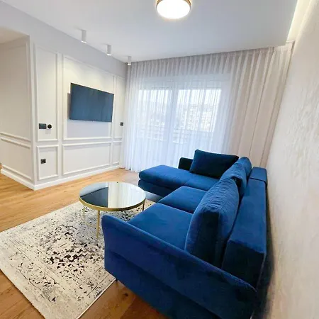Aparthotel Premium *