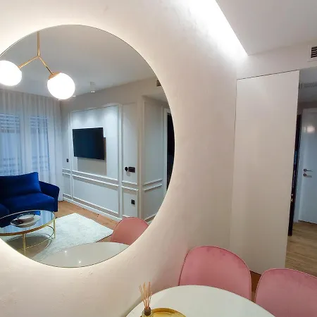 Premium Aparthotel 4*