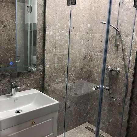 Premium Aparthotel 4*